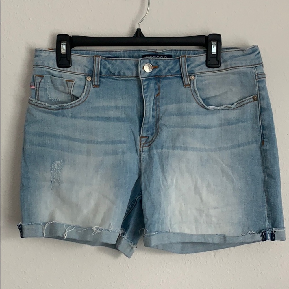 Vigoss Freyed Hem Pixie Cuffed Shorts